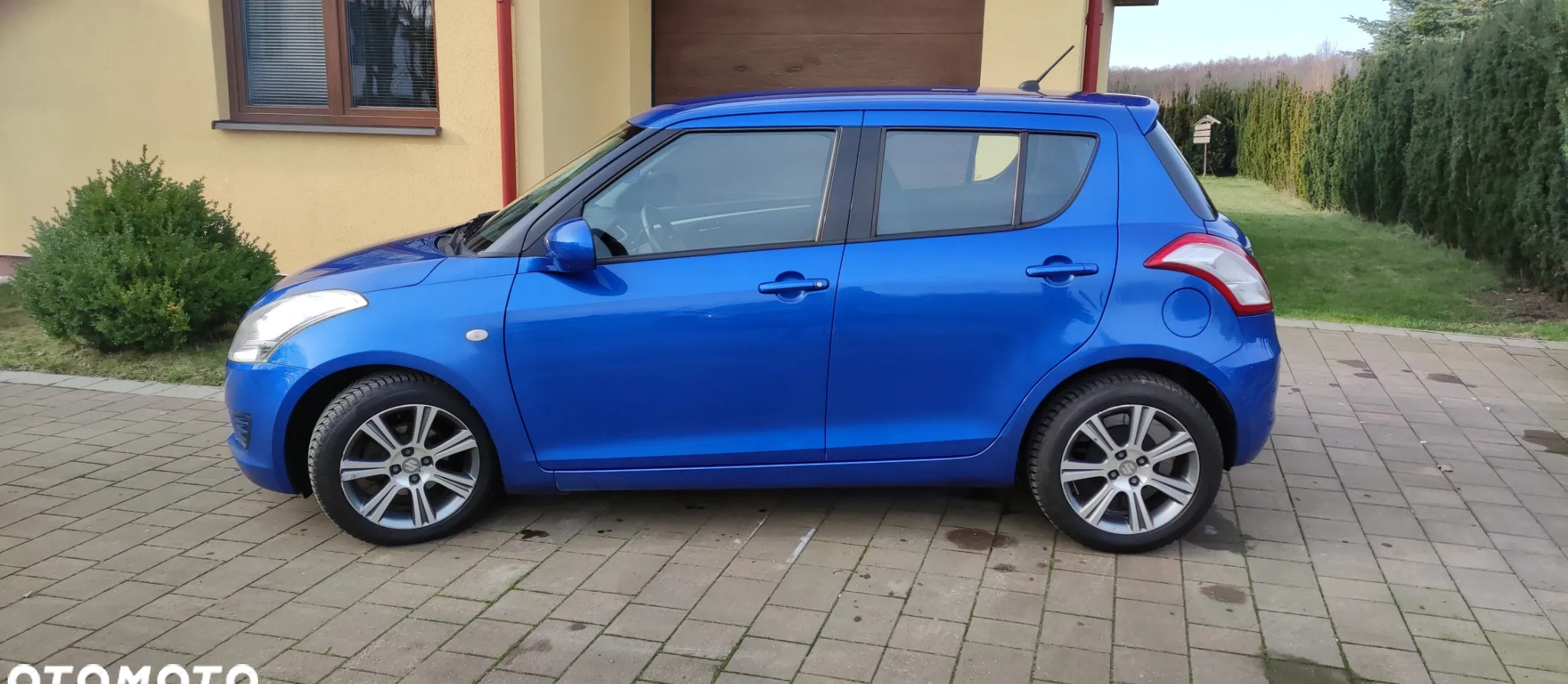 Suzuki Swift cena 27900 przebieg: 177000, rok produkcji 2013 z Słupsk małe 232